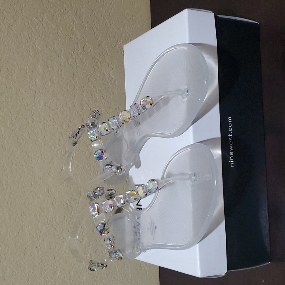 NIB Nine west clear jelly thong sandal